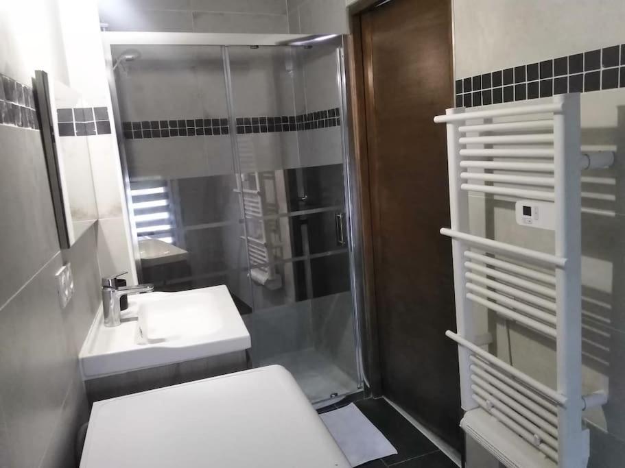 Detente - Appartement Et Poutres Apparentes Béziers Buitenkant foto