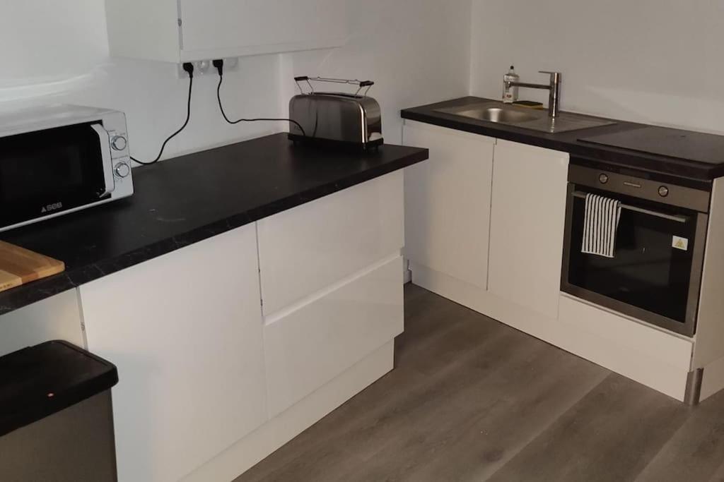 Detente - Appartement Et Poutres Apparentes Béziers Buitenkant foto